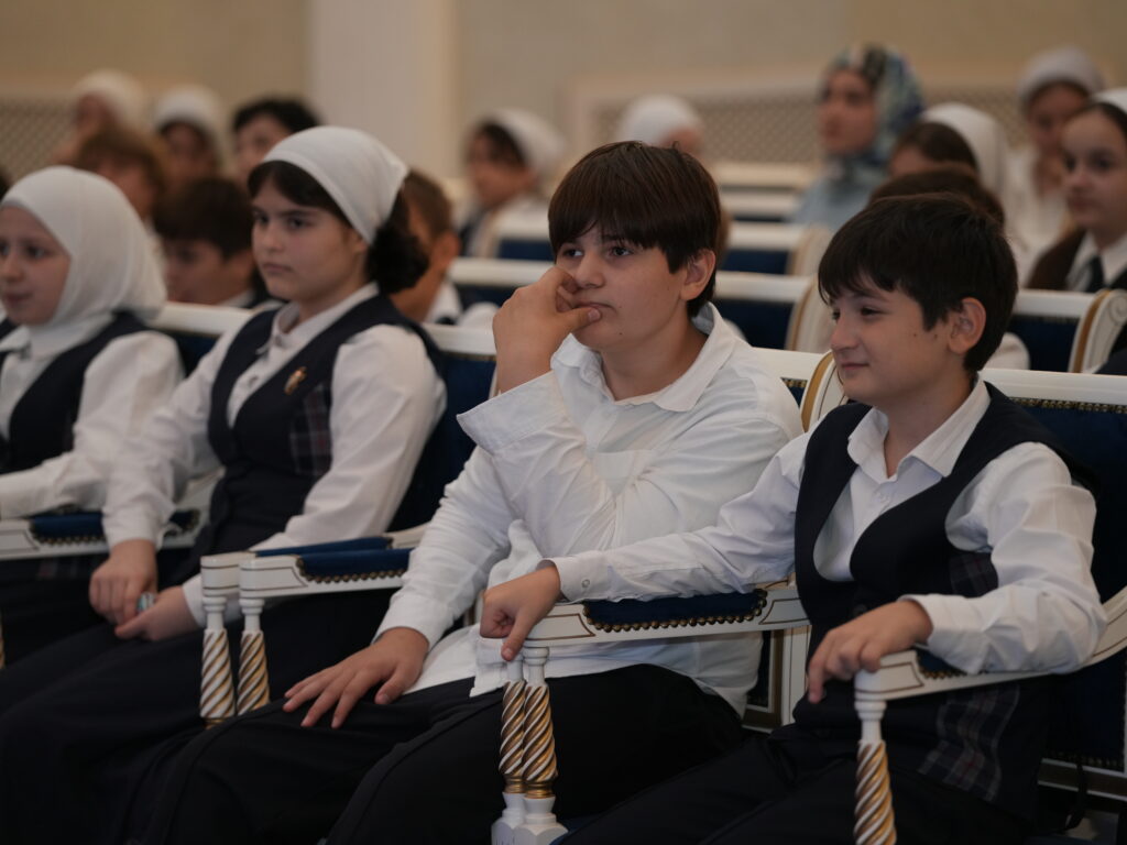 Концерт оркестра чеченских народных инструментов в рамках федерального проекта «Культура для школьников»